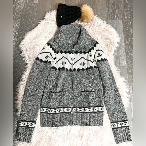 NWOT 🩶🖤Cozy Front Zip Sweater (xs) - Picture 1 of 4